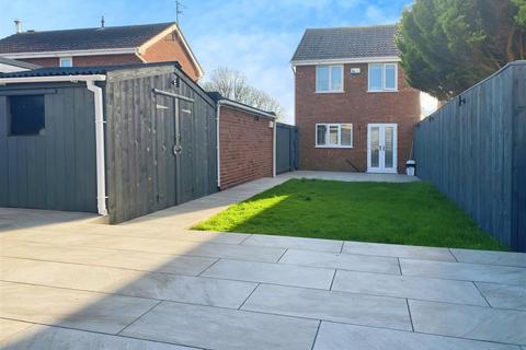 3 bedroom detached house for sale, Larch Drive, Hull HU12