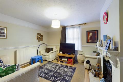 9 Alpha Road, Crawley, RH11 7BH