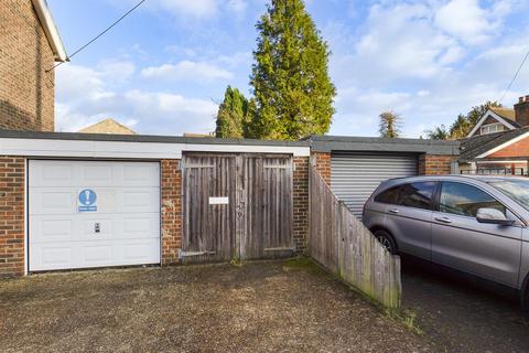9 Alpha Road, Crawley, RH11 7BH