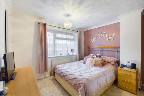 54 Barrington Road, Crawley, RH10 6DB