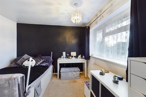 54 Barrington Road, Crawley, RH10 6DB