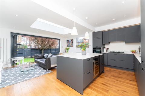 20 Kingsdown Avenue, Ealing, London, W13 9PT