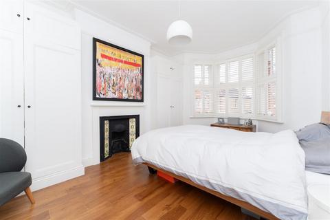 20 Kingsdown Avenue, Ealing, London, W13 9PT