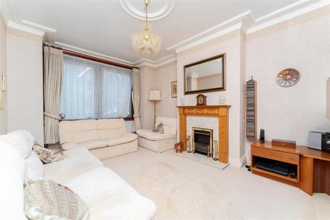 40 Wellington Road, London, W5 4UH