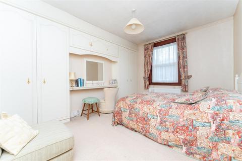 40 Wellington Road, London, W5 4UH