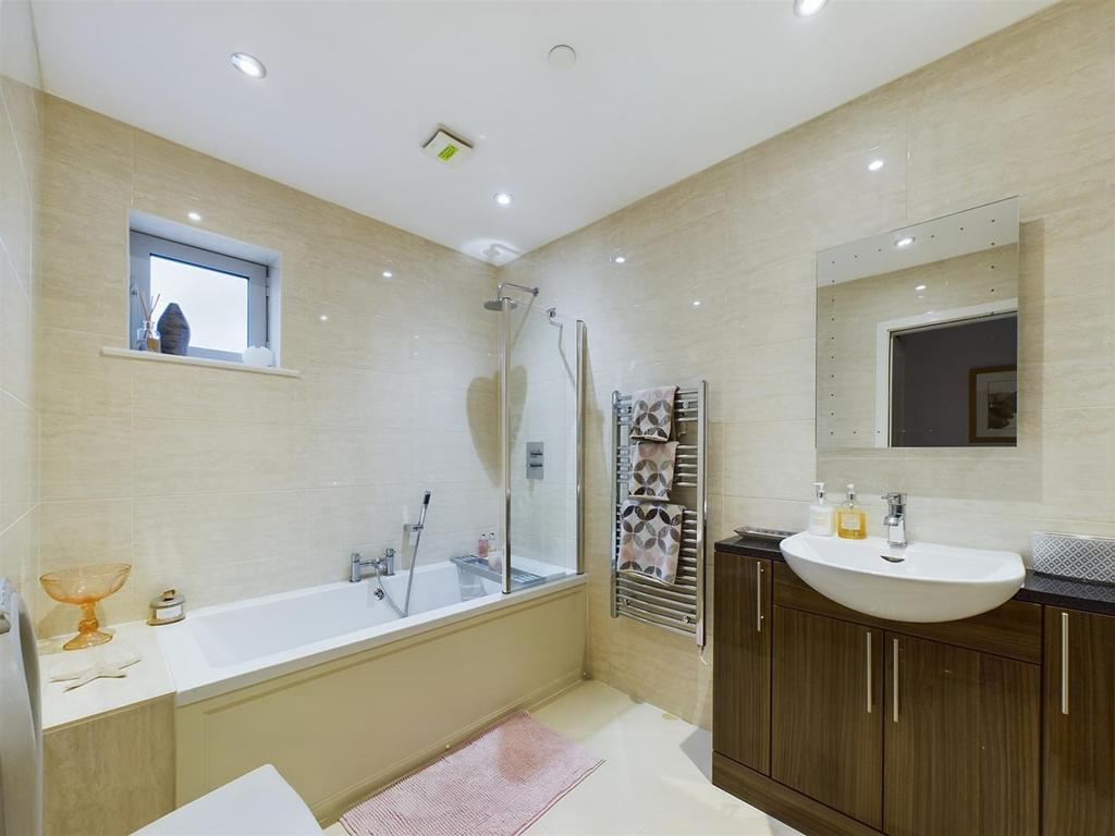 Bath 1.jpg