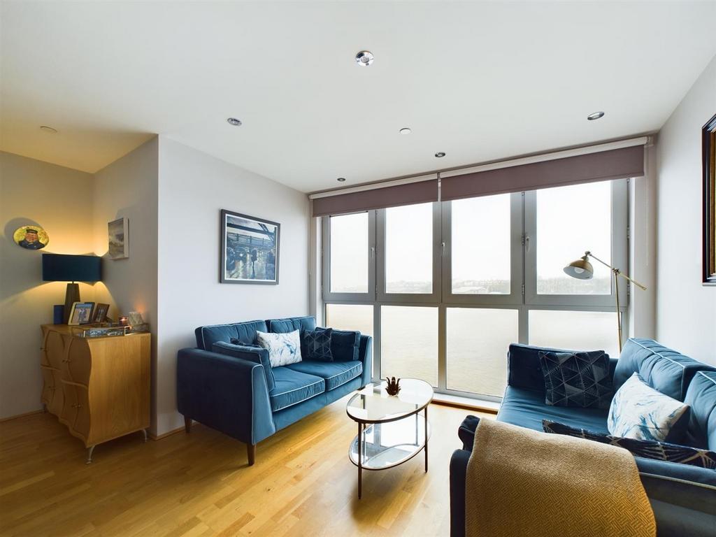 Lounge 4.jpg