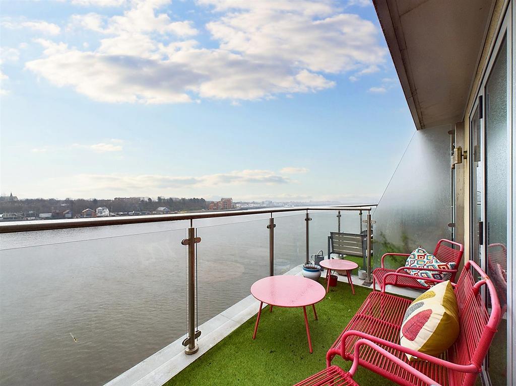 Balcony 1.jpg