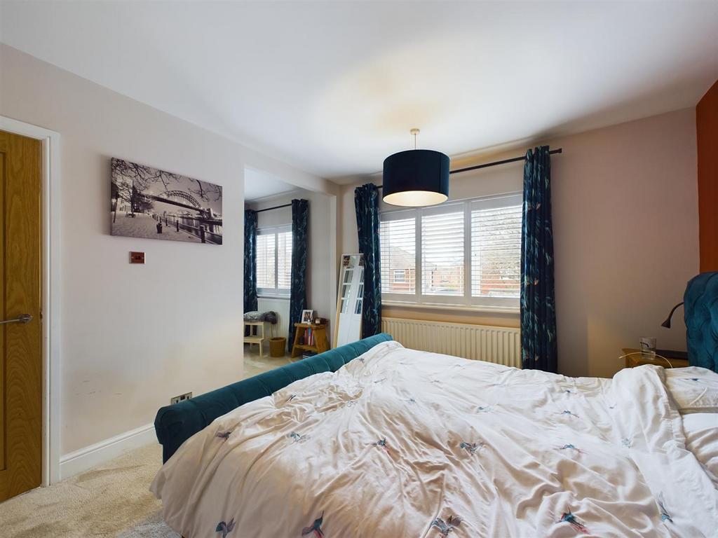 Bed 1 2.jpg