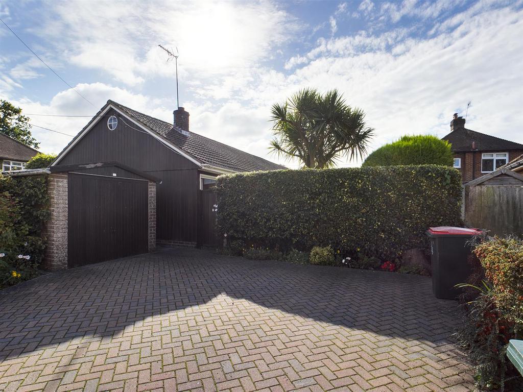 Detached Garage