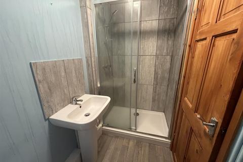 5 Gwendraeth Town, Kidwelly, SA17 4UB