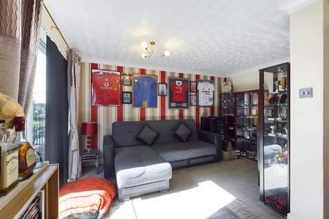 35 Ardingly Close, Crawley, RH11 0AA