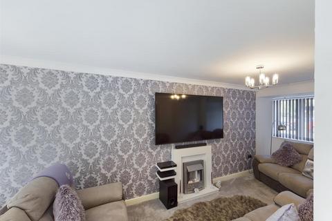 35 Ardingly Close, Crawley, RH11 0AA