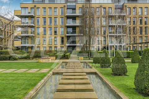 4 bedroom flat to rent, Central Avenue, London SW6