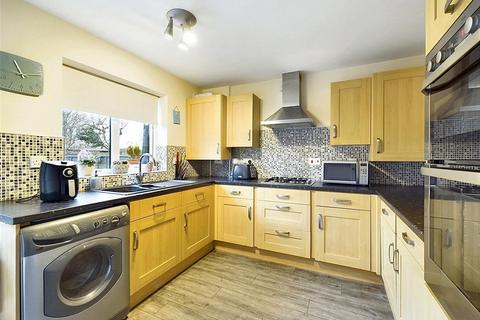 15 Crofters Close, Stourbridge, DY8 1NU