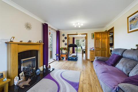 4 bedroom detached house for sale, Willetts Drive, Halesowen, West Midlands