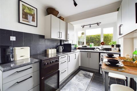 6 Clent Road, Stourbridge, DY8 4LN