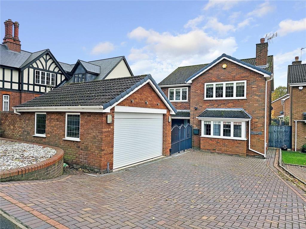 Lodge Lane, Kingswinford, West Midlands 4 bed house for sale £495,000