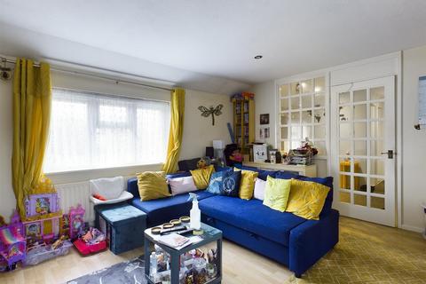 3 Waterside Close, Bewbush, Crawley, RH11 6BQ