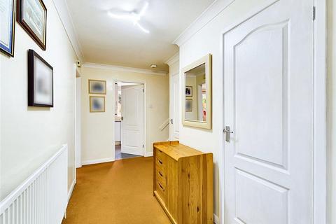 8 Brook Road, Stourbridge, DY8 1NH