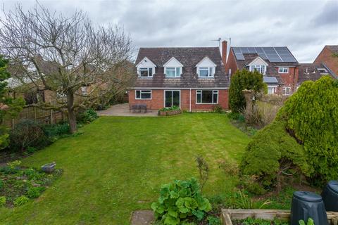 5 bedroom detached house for sale, Harpley Road, Defford, Worcester