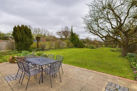 5 bedroom detached house for sale, Harpley Road, Defford, Worcester