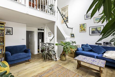 4 bedroom terraced house for sale - Kenmure Road, London E8