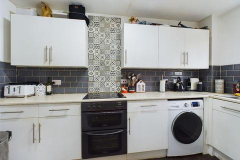 1 bedroom terraced house for sale, St Brelades Road, Crawley RH11