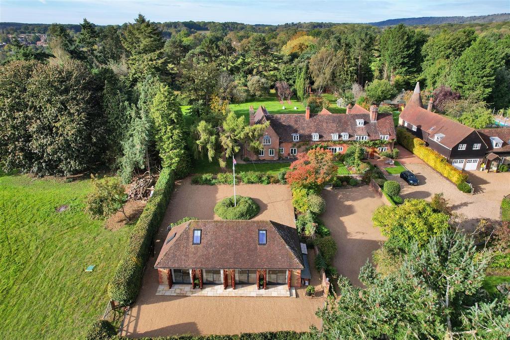 Off London Road, Westerham TN16 6 bed house for sale £1,750,000