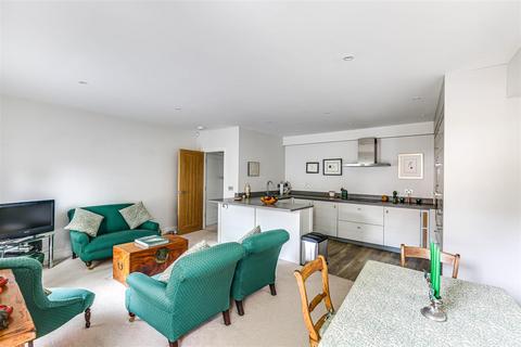 2 bedroom apartment for sale, High Street, Westerham TN16