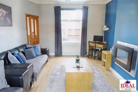 37 Markham Avenue, Carcroft, Doncaster, DN6 8DT