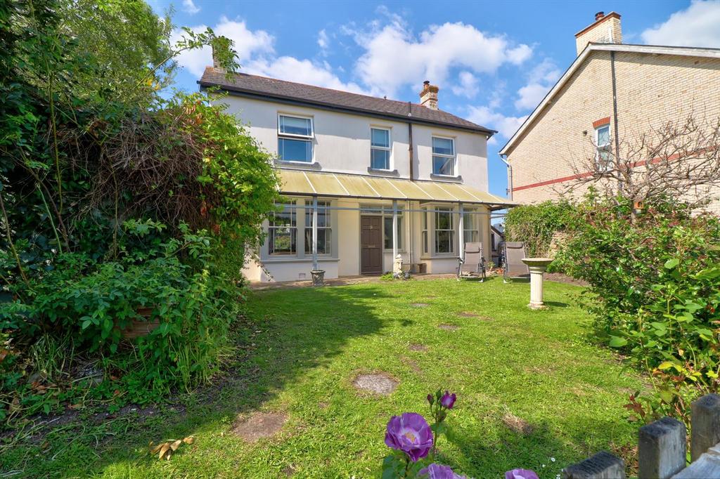 Northdown Road, Bideford 3 bed detached house for sale £450,000