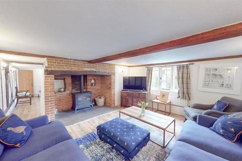 4 bedroom detached house for sale - Bury Road, Kentford