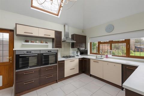 5 bedroom detached house for sale, Chestfield Road, Chestfield, Whitstable