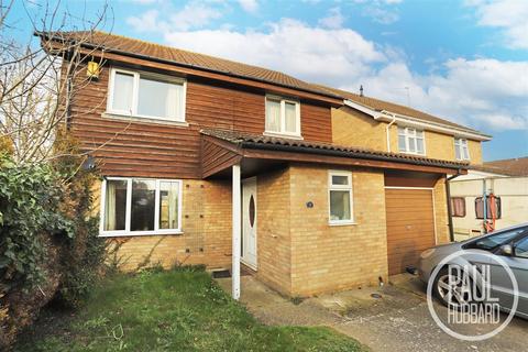 4 bedroom detached house for sale, Aldwyck Way, Lowestoft, NR33