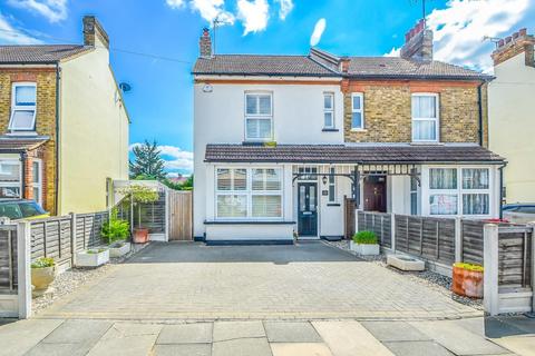 3 bedroom semi-detached house for sale, Cromwell Road, Southend-On-Sea SS2