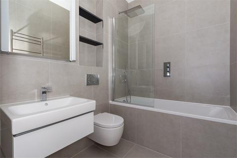 2 bedroom apartment to rent, Bath Road, Slough SL1