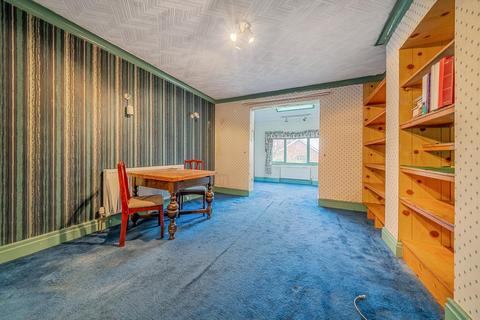 150 Kirkstall Hill, Leeds, LS4 2SX