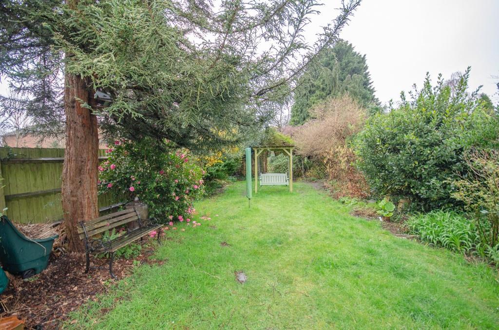Rear garden pic 3.jpg