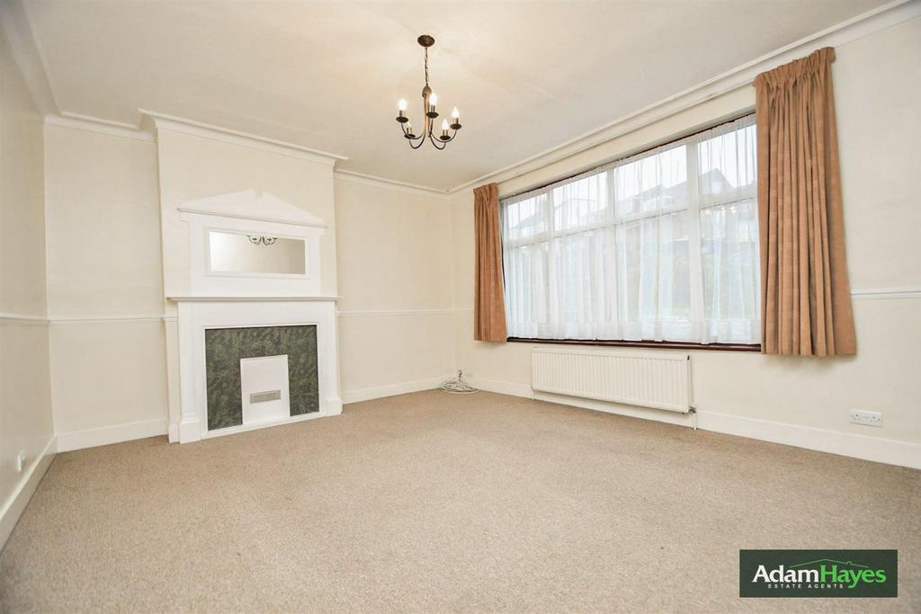 Ridgeway Avenue, EN4 3 bed terraced house £1,900 pcm (£438 pw)