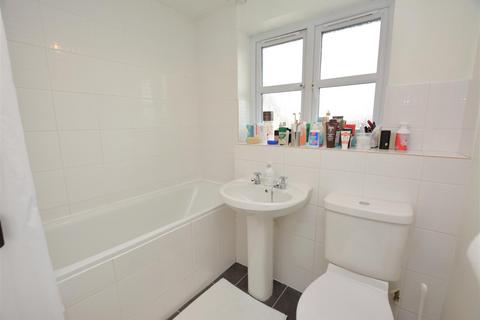 109 Lavender Avenue, Mitcham, CR4 3RS