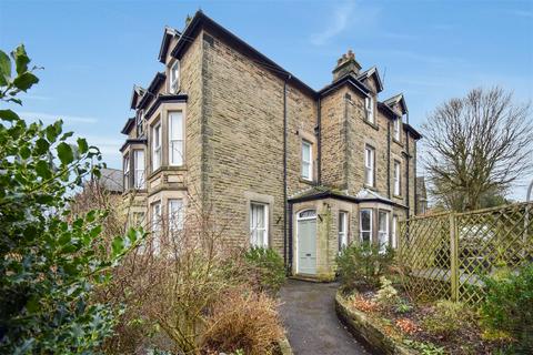 6 bedroom semi-detached house for sale, Compton Road, Buxton