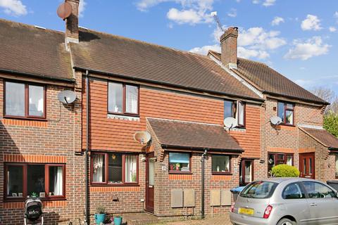 21 Engalee, East Grinstead, RH19 1FE