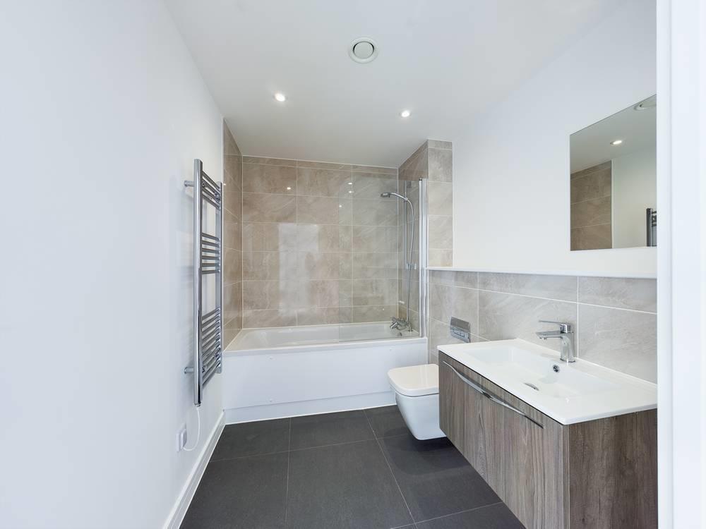 Bathroom2.jpg