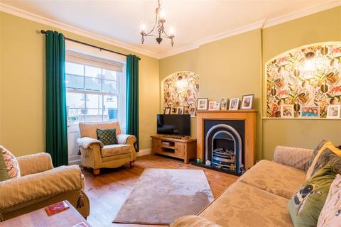 Belle Vue, 29 Bedale Road, Aiskew, Bedale, DL8 1AZ
