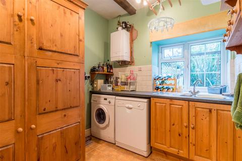 Belle Vue, 29 Bedale Road, Aiskew, Bedale, DL8 1AZ