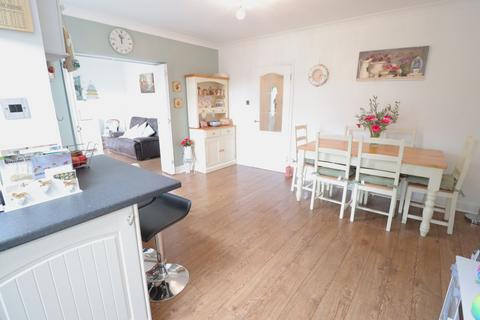 54 Castle Road, Rayleigh, SS6 7QF