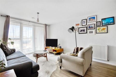 3 bedroom apartment to rent, London Road, Isleworth