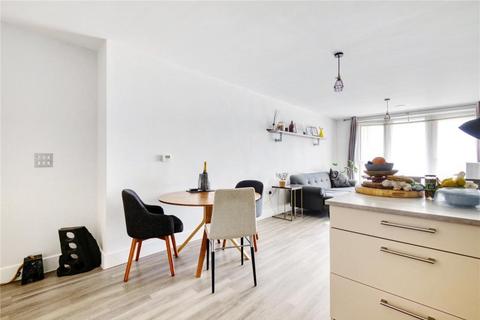 3 bedroom apartment to rent, London Road, Isleworth