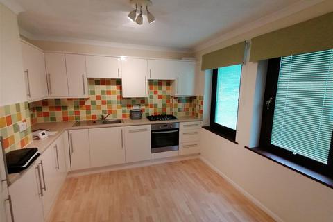 3 bedroom terraced house to rent, Princes Terrace, Dymchurch Road, Hythe, Kent